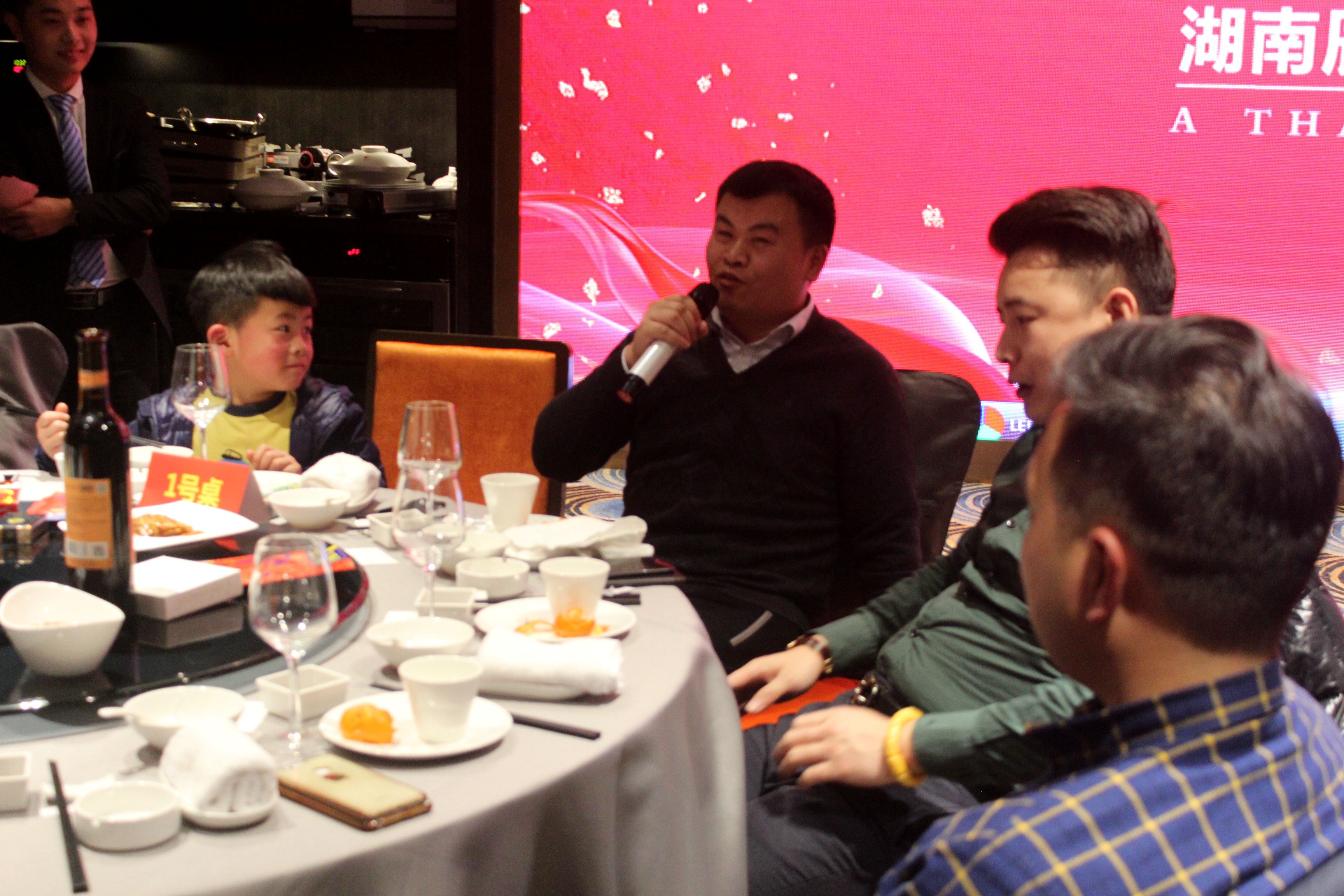 湖南中央空調(diào)，長沙中央空調(diào)，中央空調(diào)