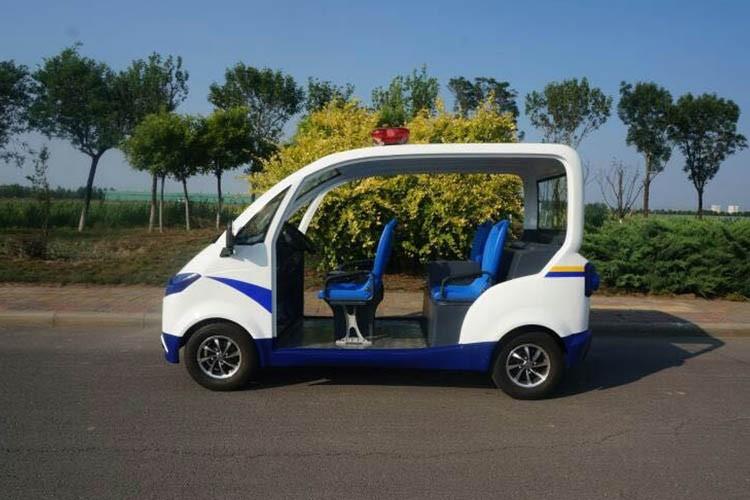 四座敞開式巡邏車