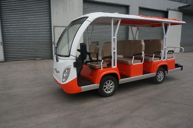 清潔車的過程中要注意先斷開總電源開關，建議不使用高壓水槍噴射