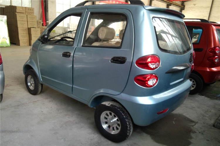 與內(nèi)燃機(jī)汽車相比，山東新能源電動(dòng)車工作時(shí)不產(chǎn)生排放污染物，驅(qū)動(dòng)電機(jī)工作時(shí)產(chǎn)生的噪聲也比內(nèi)燃機(jī)產(chǎn)生的噪聲小