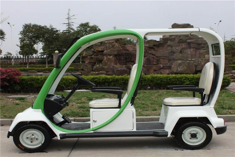 經(jīng)常檢查山東電動觀光車發(fā)動機艙內(nèi)的機油、剎車油、防凍液有沒有變質(zhì)、是否充足，應該定期進行更換